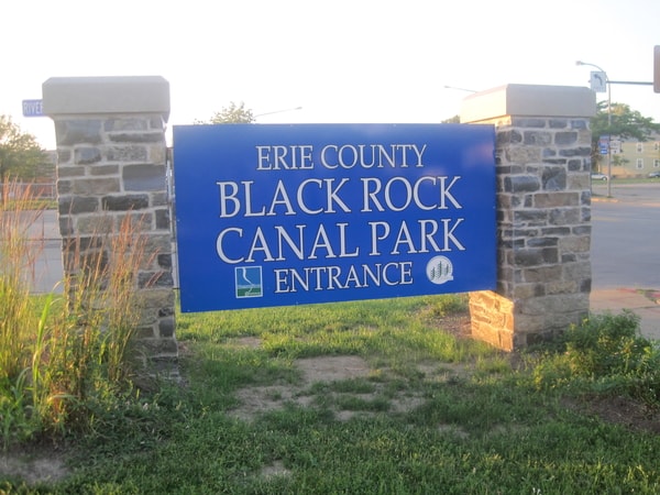 Monument Black Rock Canal Park