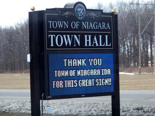 LED Message Centers Town of Niagara Town Hall Post and Panel Sign